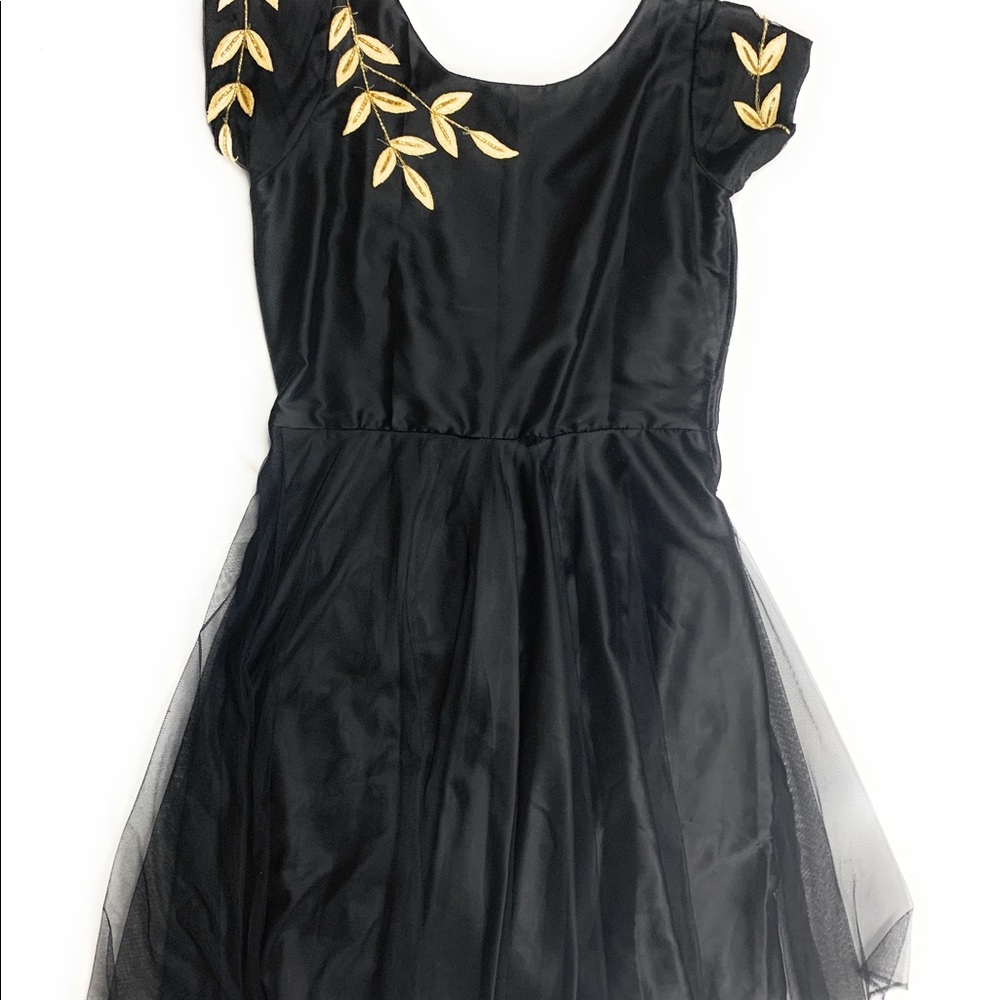 Black and Gold dress - Picture 5 of 7